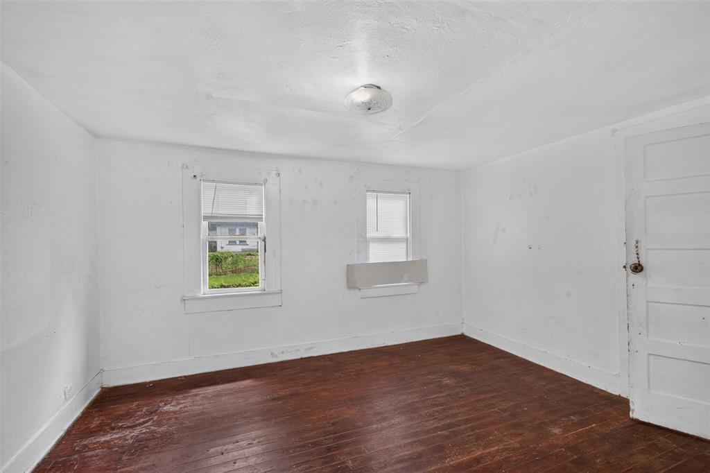 1920 Abbie Street Property Photo 10