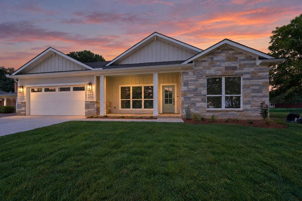 298 Autumn Wood Trail Property Photo 3