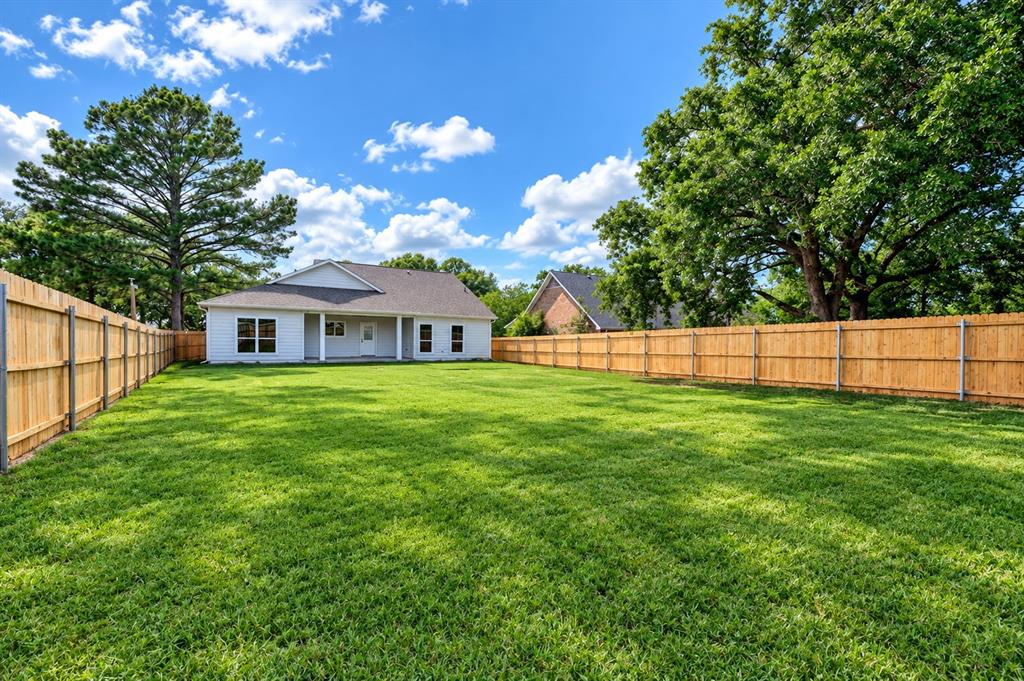 298 Autumn Wood Trail Property Photo 29