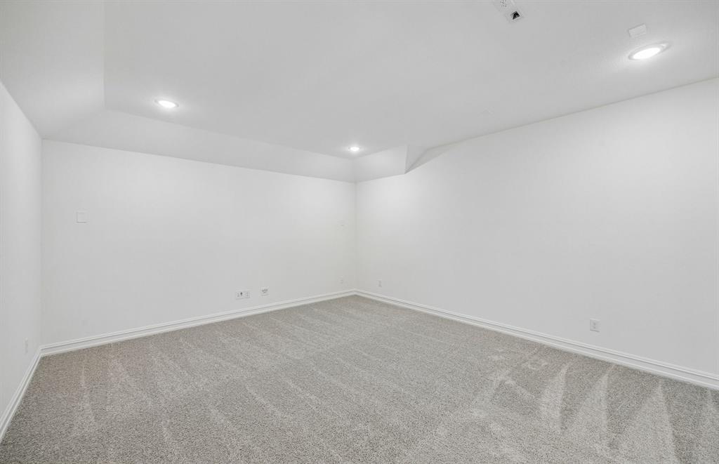 5936 Merian Drive Property Photo 20