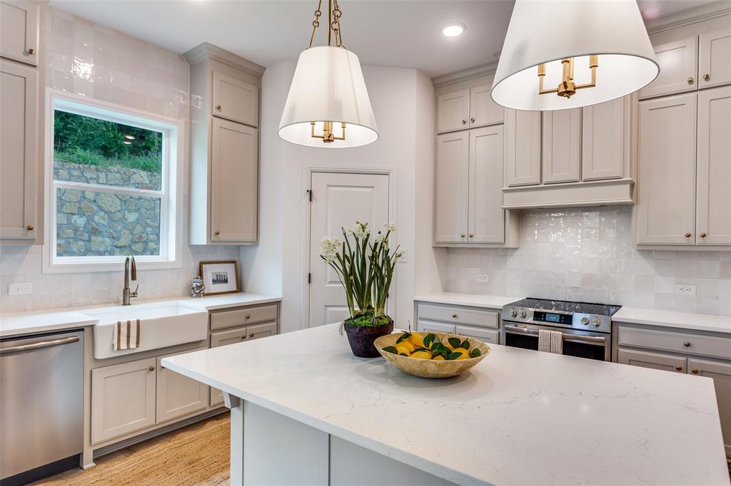 622 Sterling Court Property Photo 8