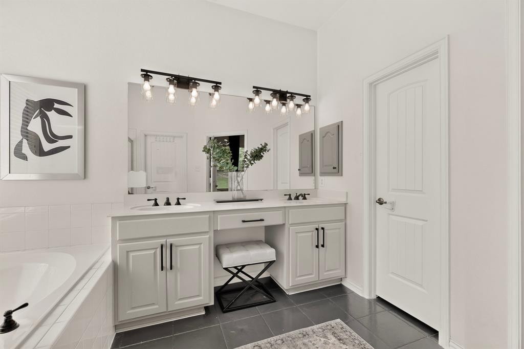 6830 Prairie Flower Trail Property Photo 13