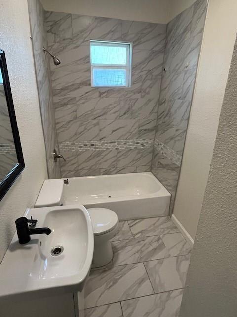 2545 Metropolitan Avenue Property Photo 7