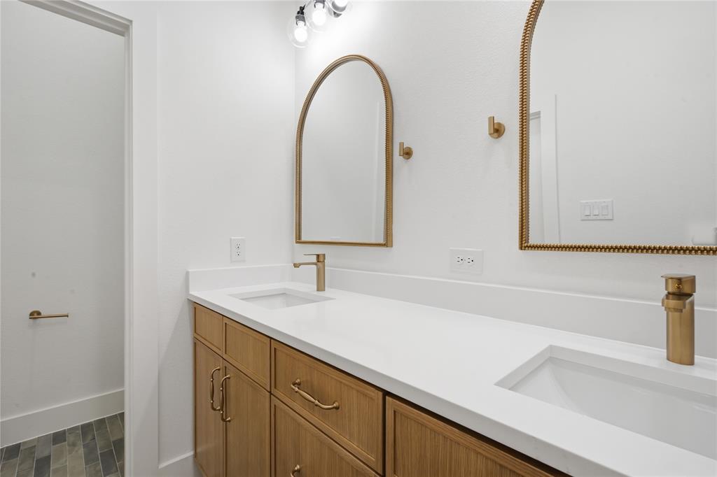 2622 Bainbridge Drive Property Photo 13