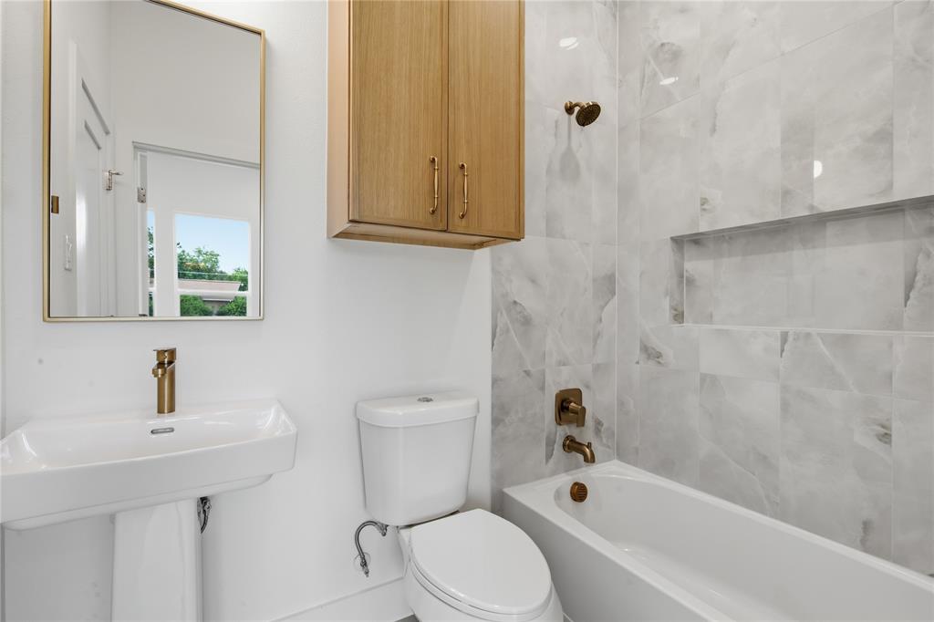 2622 Bainbridge Drive Property Photo 17