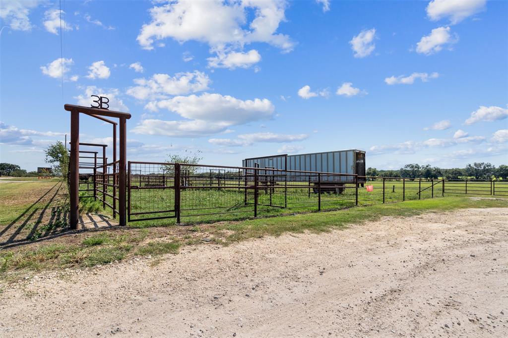 324 E Highway 6 Property Photo 5