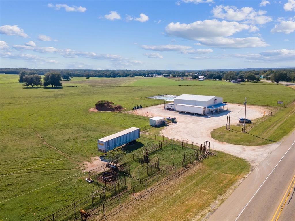 324 E Highway 6 Property Photo 22