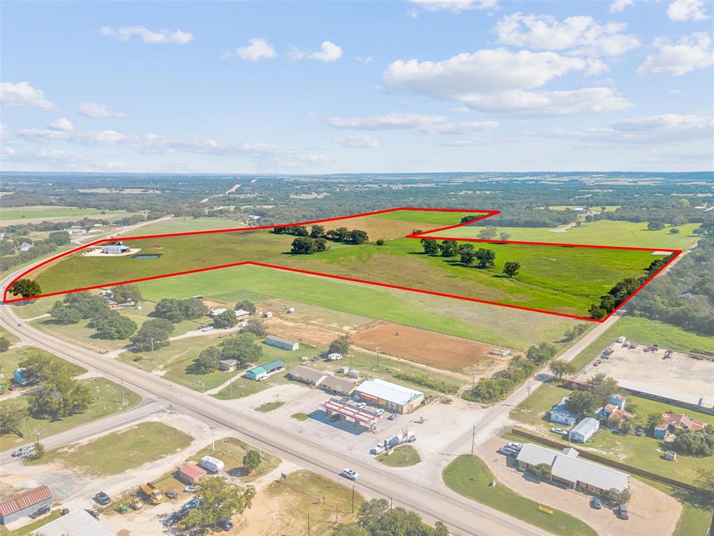 324 E Highway 6 Property Photo 24