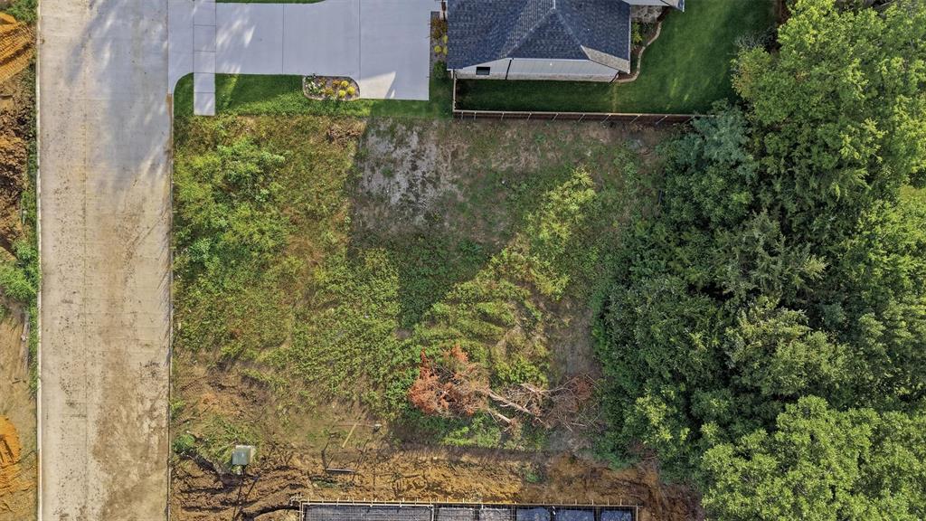 1912 Heritage Knoll Drive Property Photo 11
