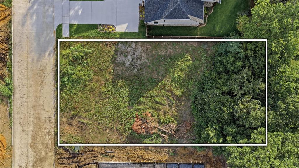 1912 Heritage Knoll Drive Property Photo 12