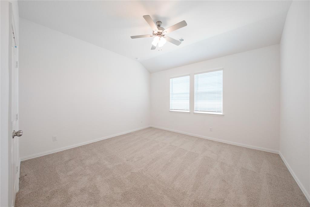 3053 Hollybrook Lane Property Photo 5