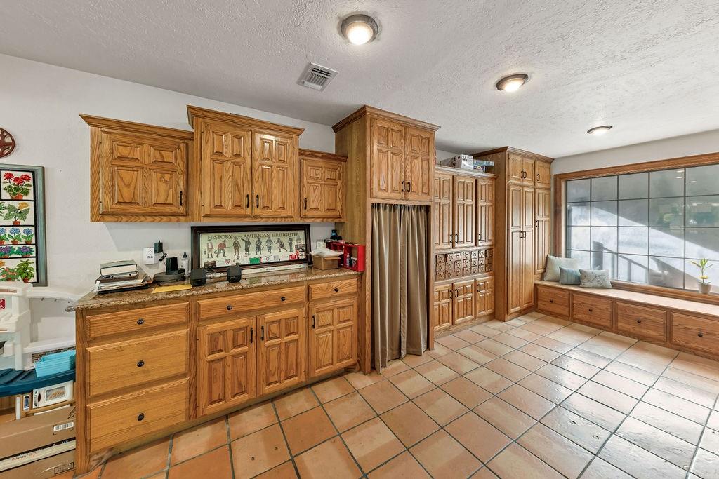 612 W Coke Road Property Photo 14