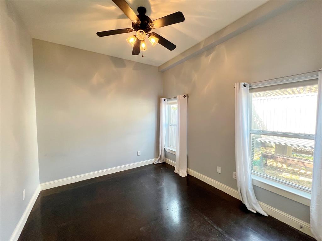 1813 S Ervay Street Property Photo 13