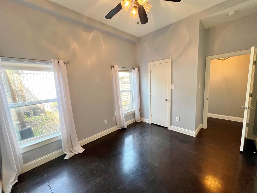 1813 S Ervay Street Property Photo 14