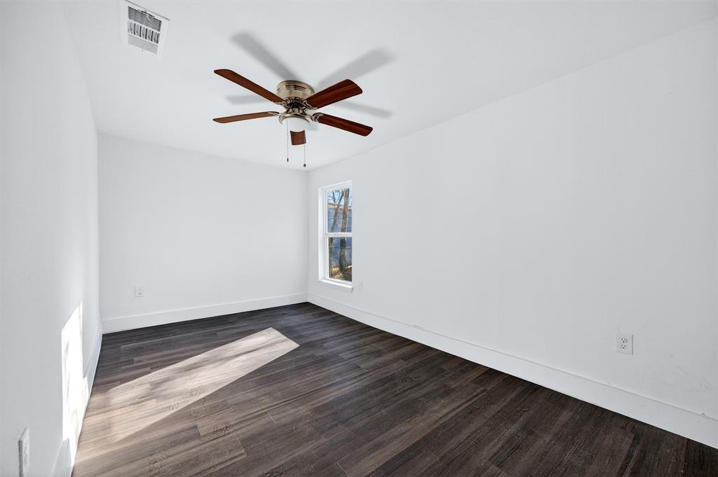 710 E Lamar Street Property Photo 20