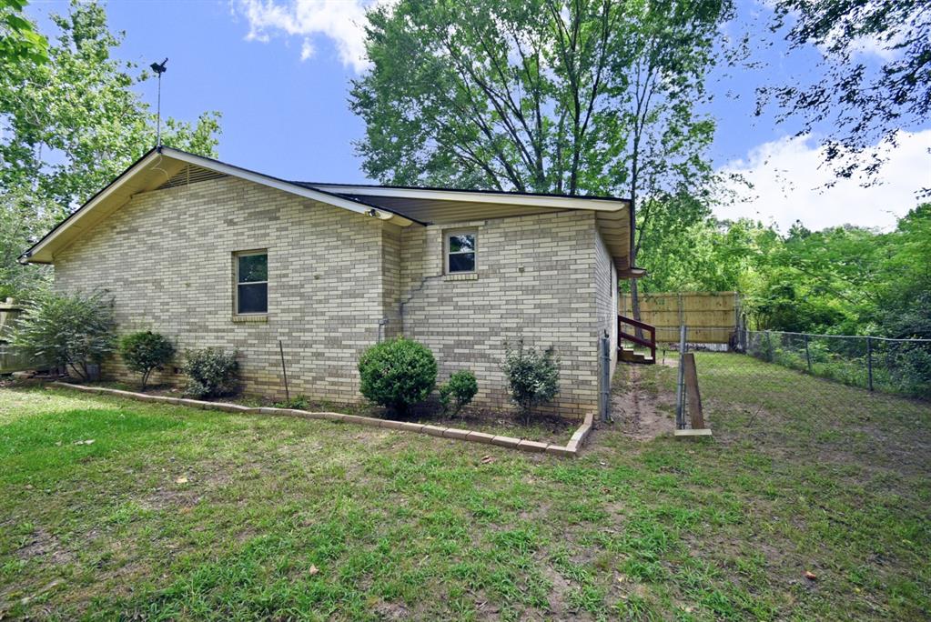 411 N Winnsboro Street Property Photo 3
