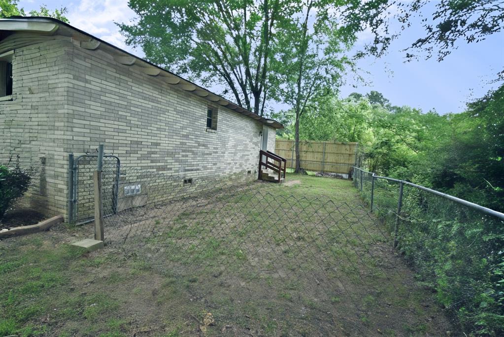 411 N Winnsboro Street Property Photo 6