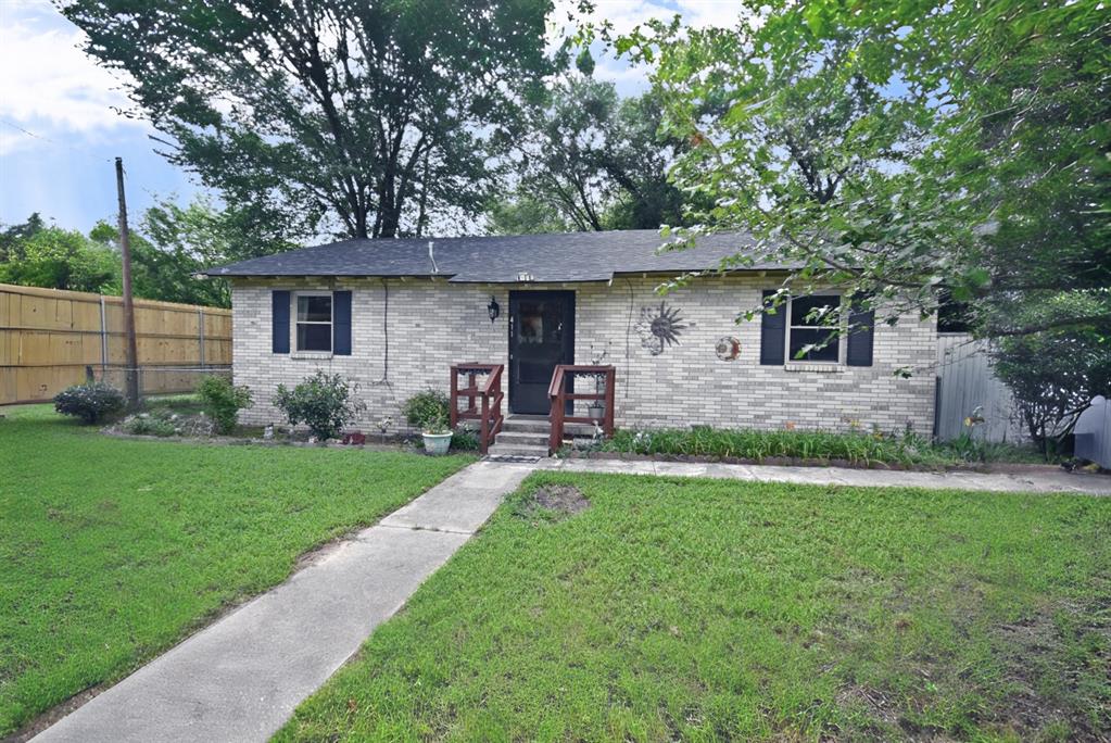 411 N Winnsboro Street Property Photo 8
