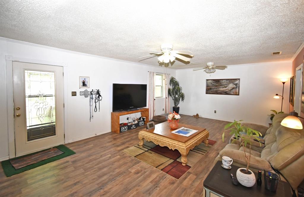 411 N Winnsboro Street Property Photo 9