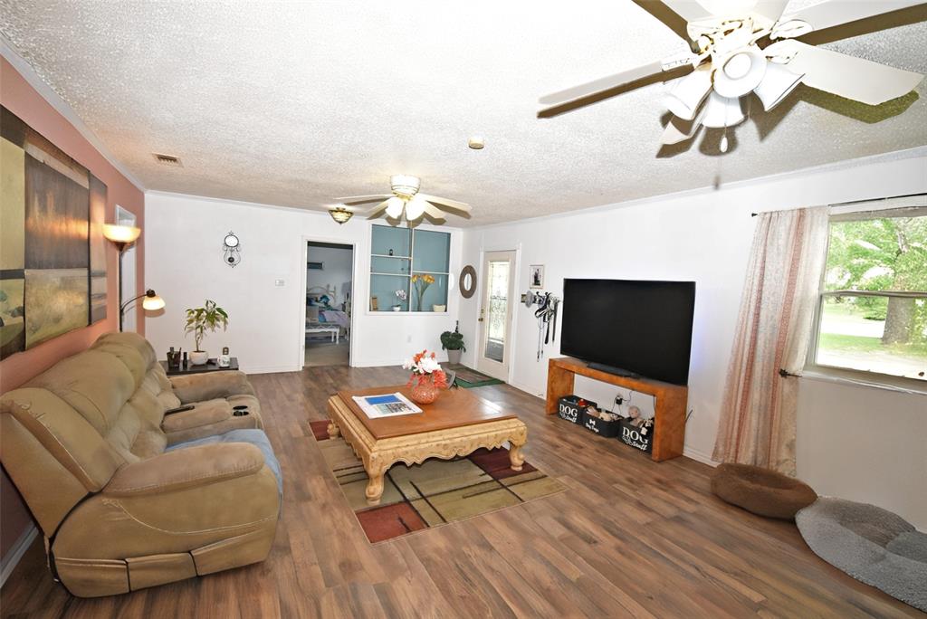 411 N Winnsboro Street Property Photo 10