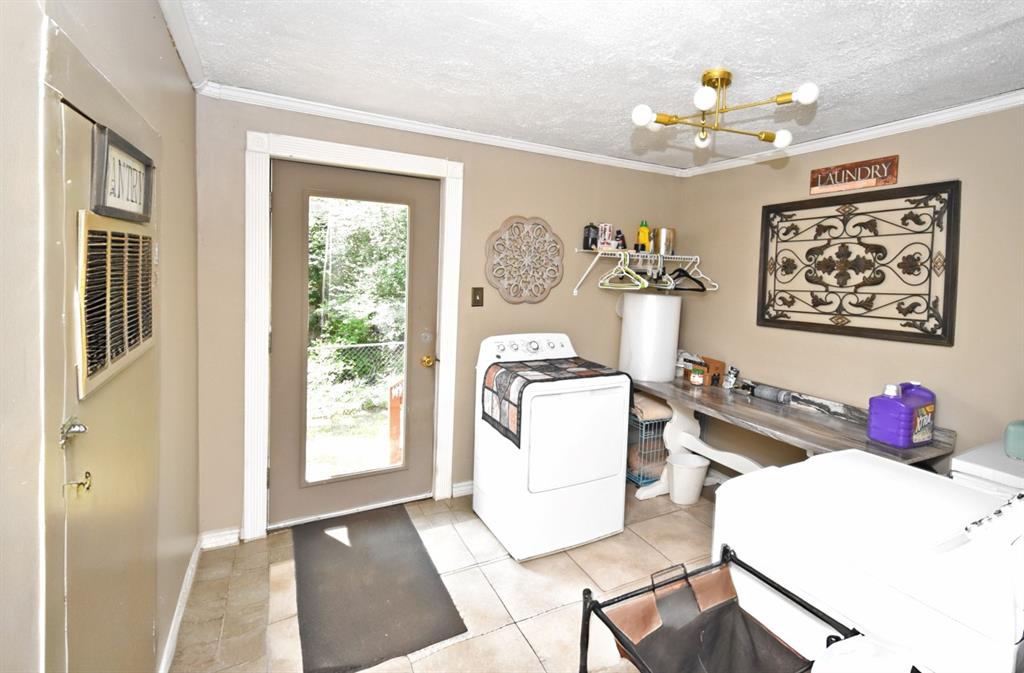 411 N Winnsboro Street Property Photo 22