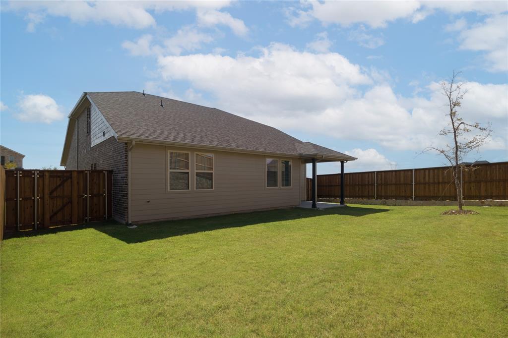3056 Hollybrook Lane Property Photo 2