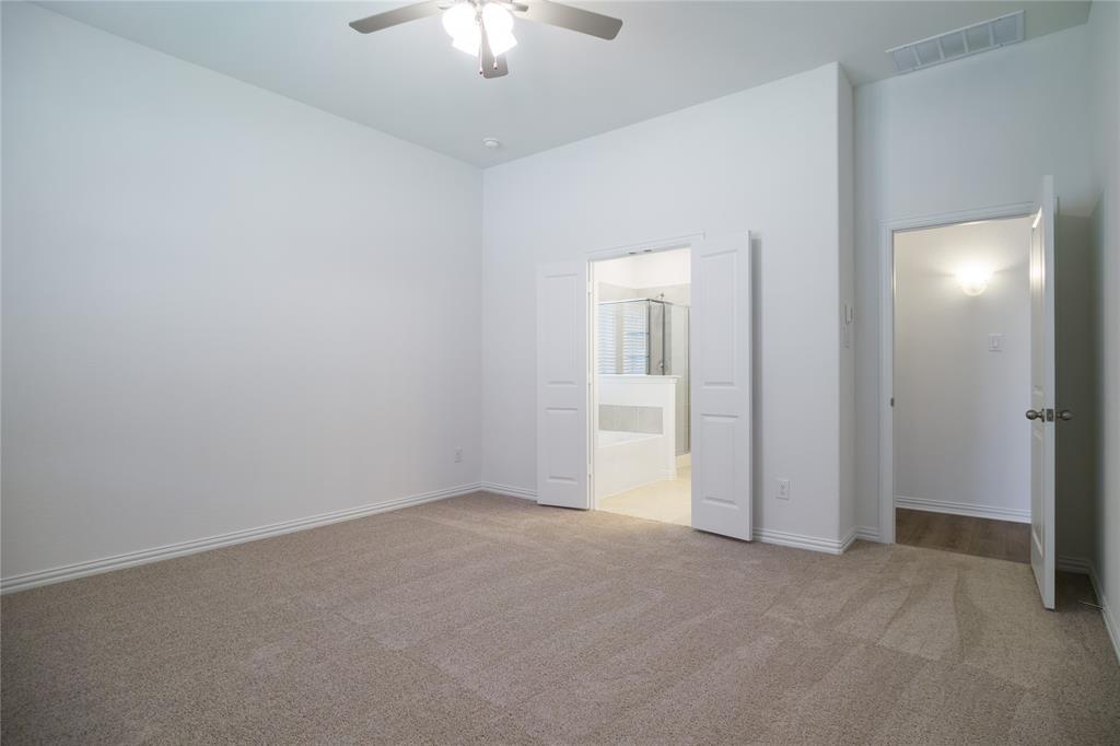 3056 Hollybrook Lane Property Photo 10