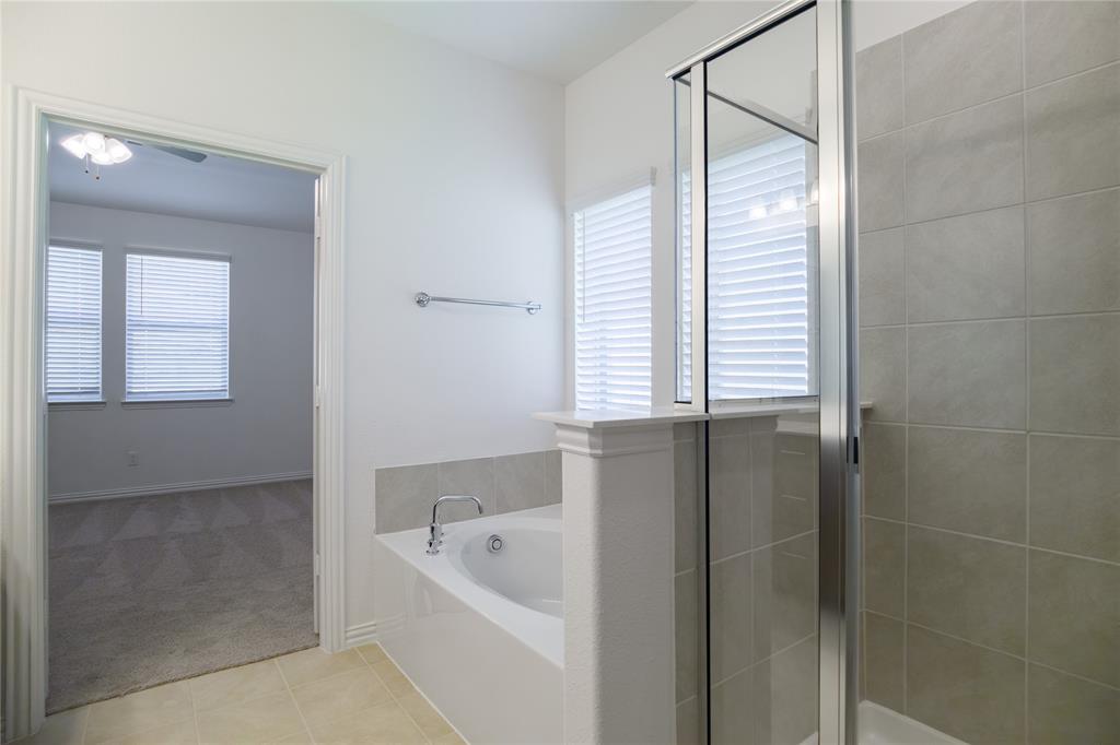 3056 Hollybrook Lane Property Photo 12