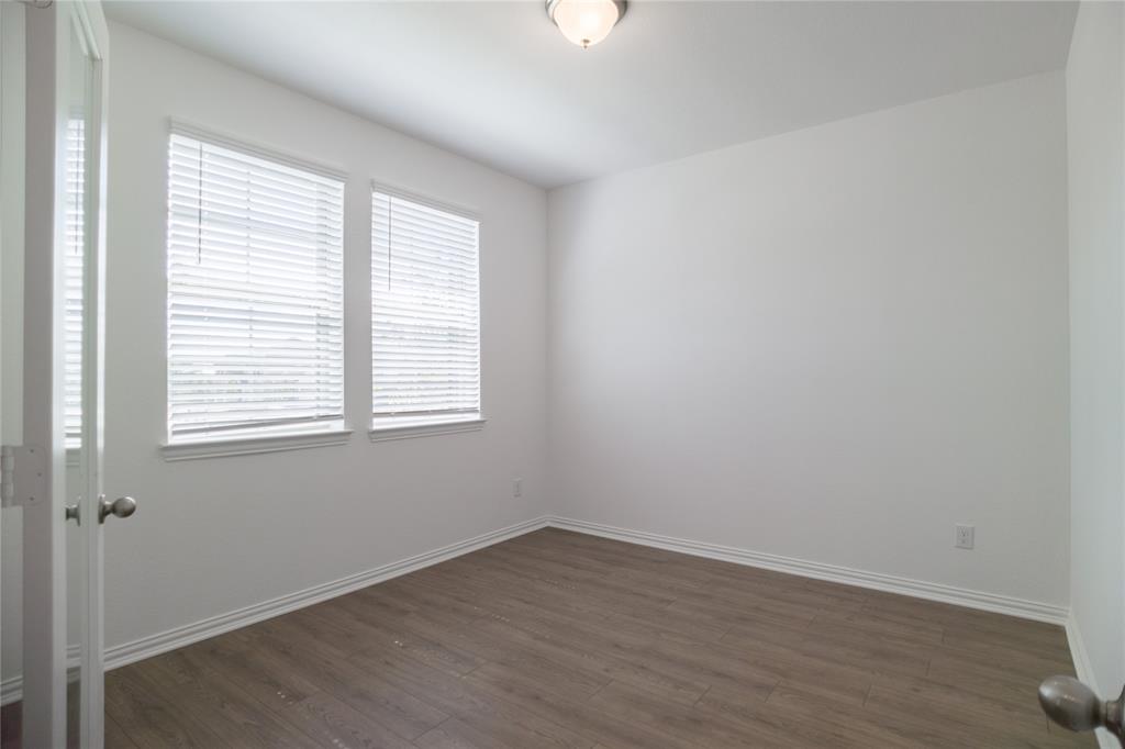 3056 Hollybrook Lane Property Photo 13