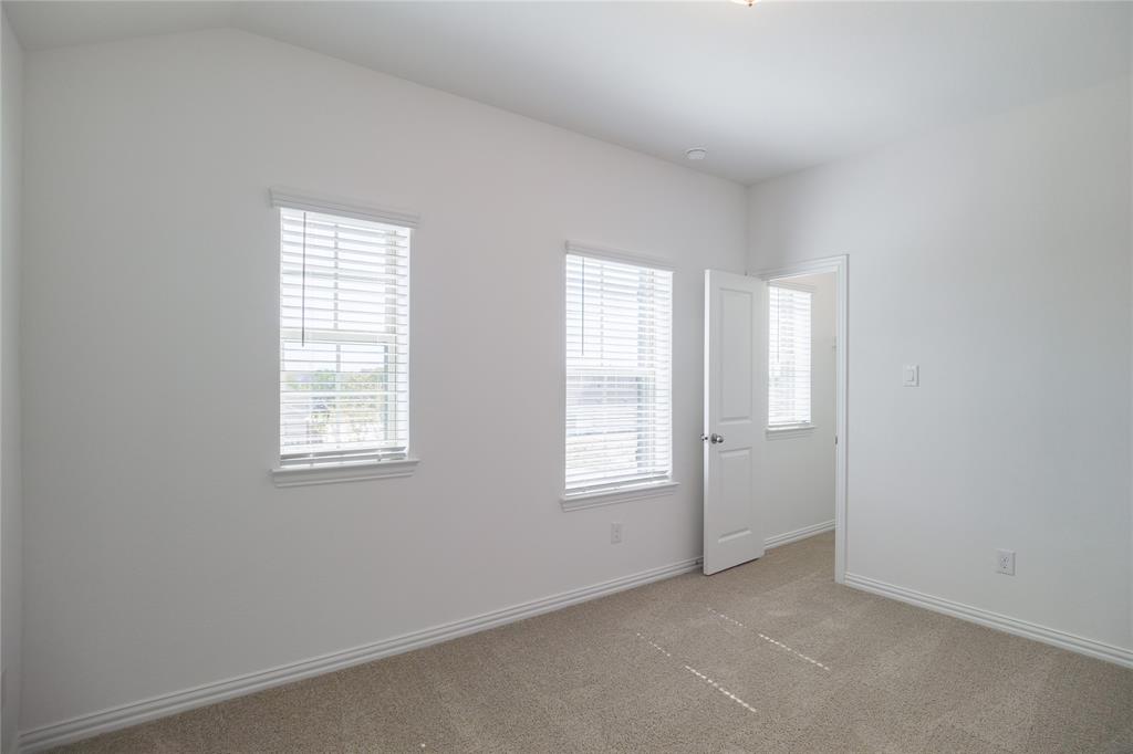 3056 Hollybrook Lane Property Photo 19