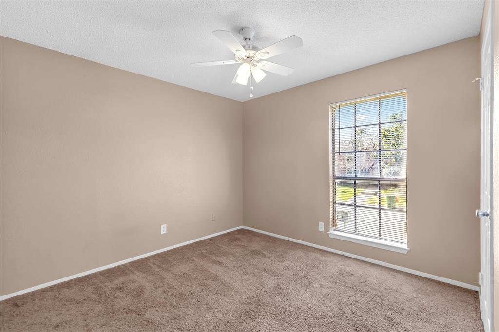 8022 Cambridge Circle B Property Photo 15
