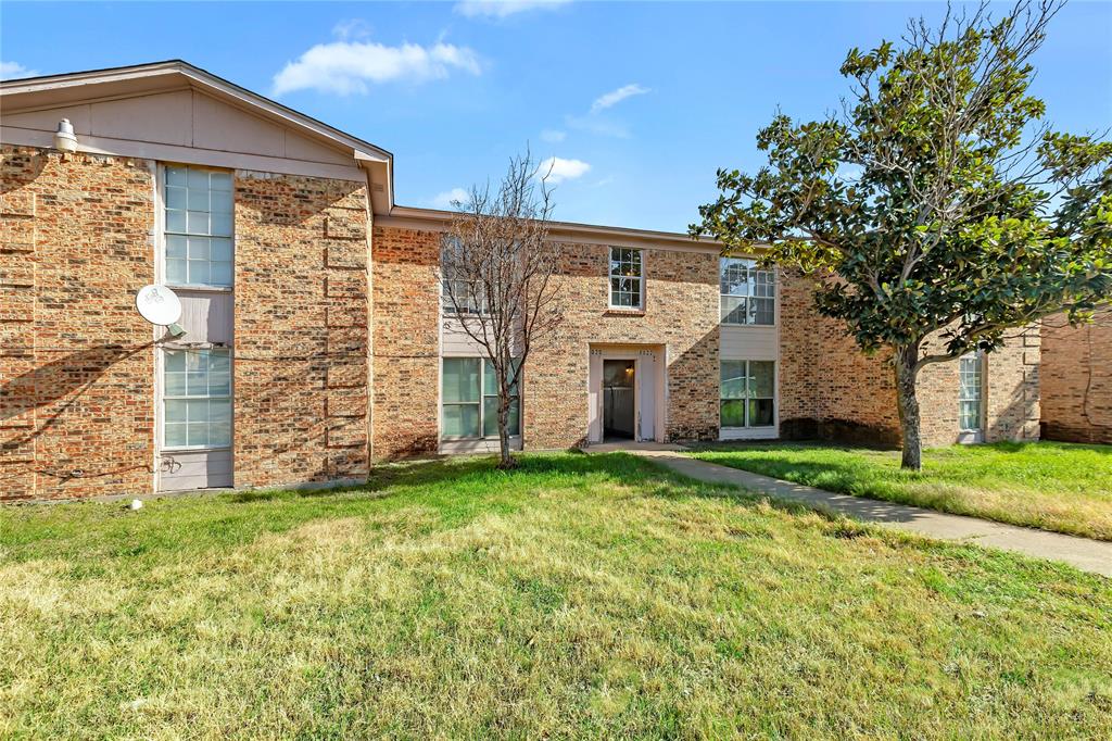 8022 Cambridge Circle B Property Photo 17