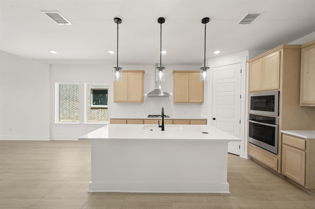 17261 Oxborough Drive Property Photo 3