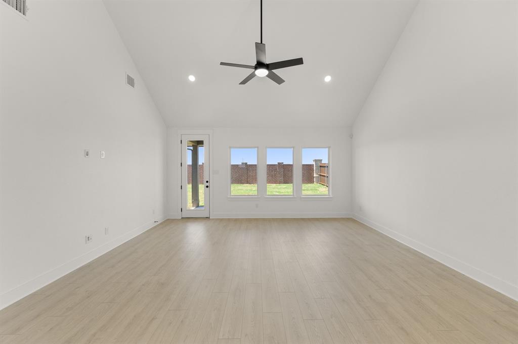 17261 Oxborough Drive Property Photo 6