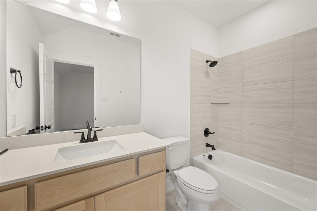 17261 Oxborough Drive Property Photo 17