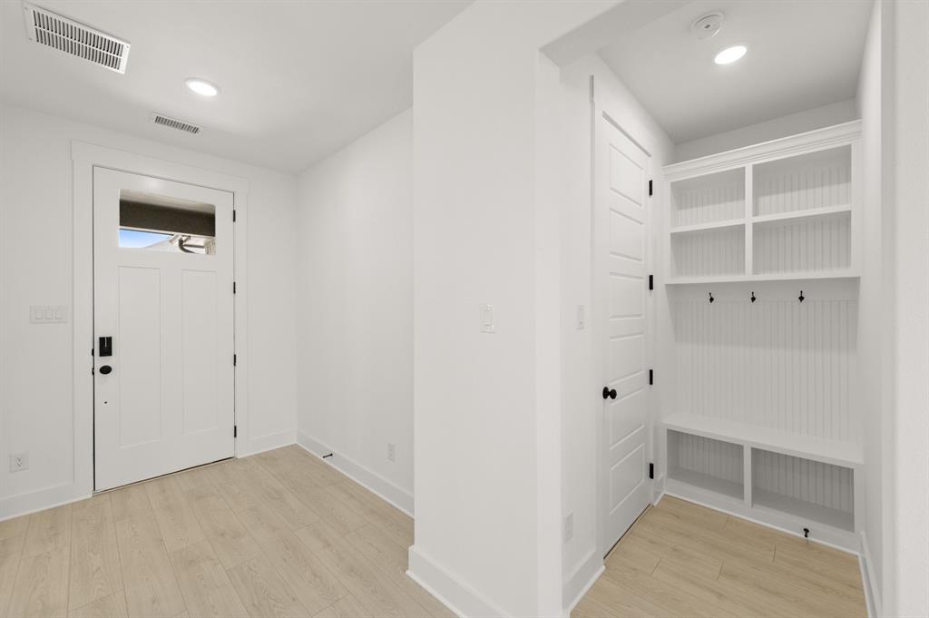 17261 Oxborough Drive Property Photo 23