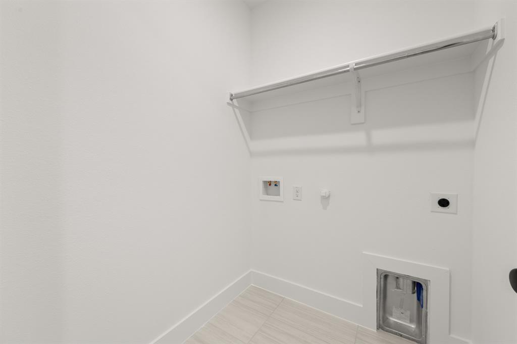 17261 Oxborough Drive Property Photo 24
