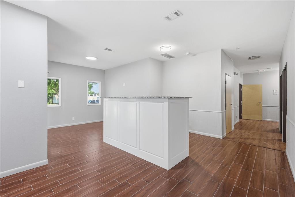1309 Washington Property Photo 5
