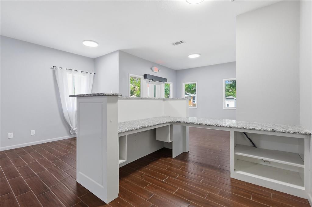 1309 Washington Property Photo 6