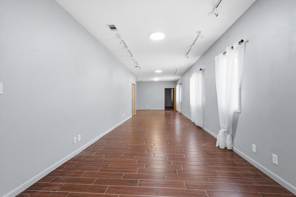 1309 Washington Property Photo 7