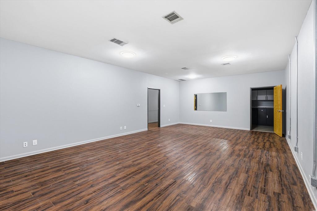 1309 Washington Property Photo 9