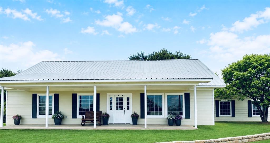 581 Comanche Lake Road Property Photo 1