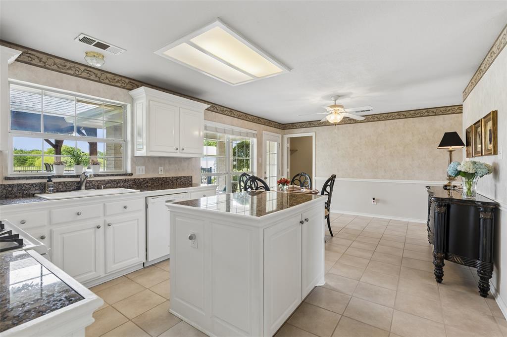 408 Herron Circle Property Photo 7