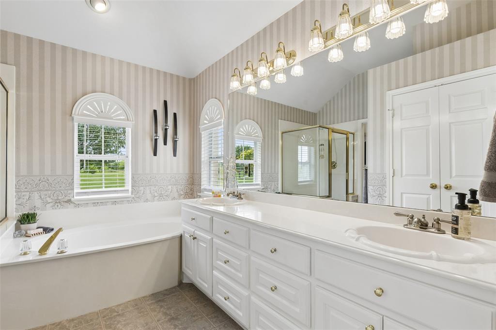 408 Herron Circle Property Photo 14