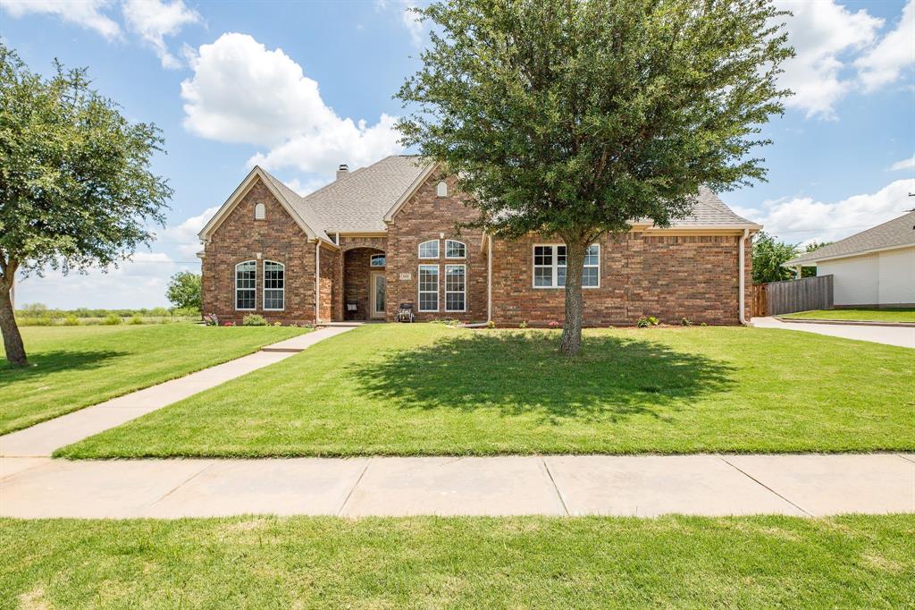 1004 Vineyard Lane Property Photo 2