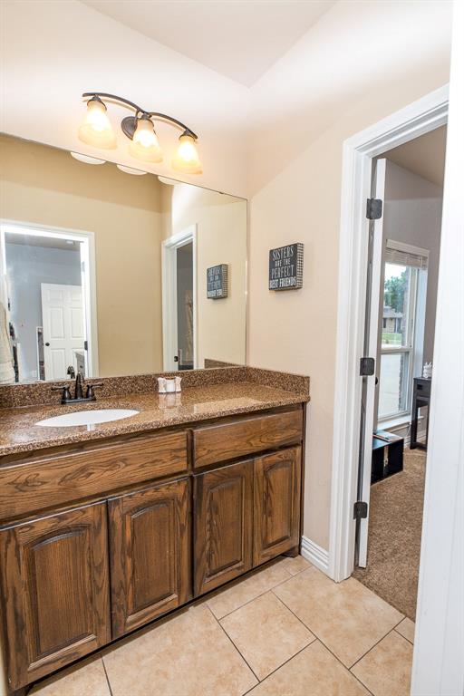 1004 Vineyard Lane Property Photo 29