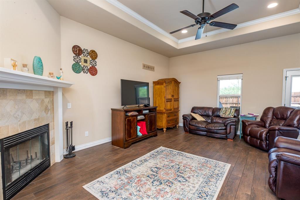 1004 Vineyard Lane Property Photo 33