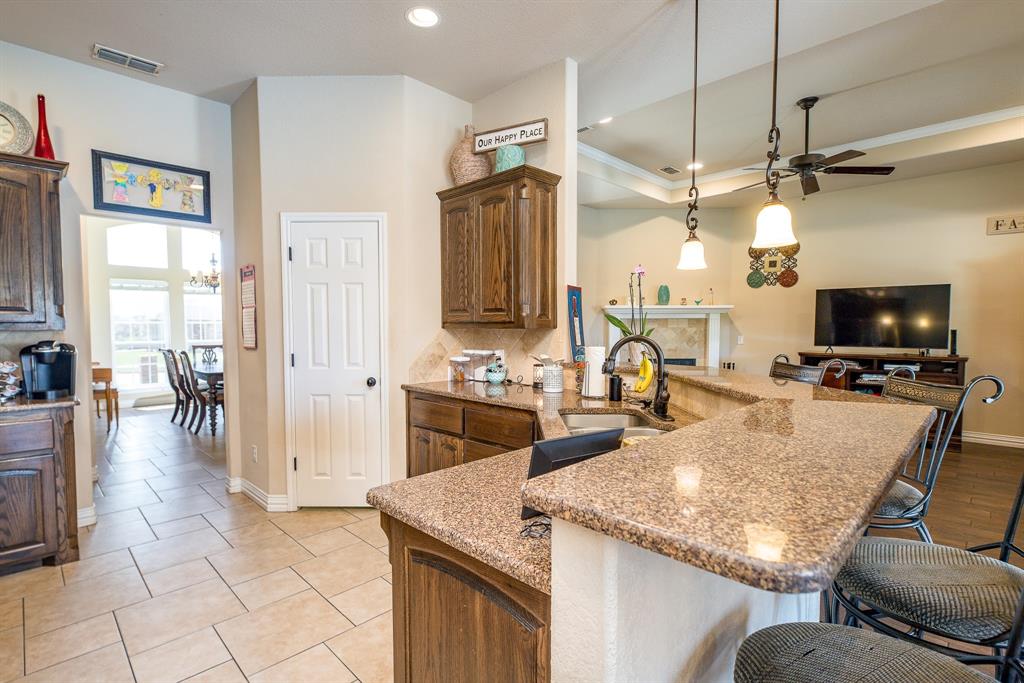 1004 Vineyard Lane Property Photo 37
