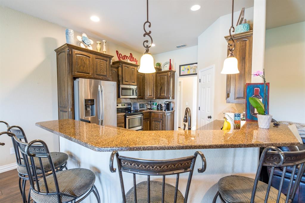1004 Vineyard Lane Property Photo 38