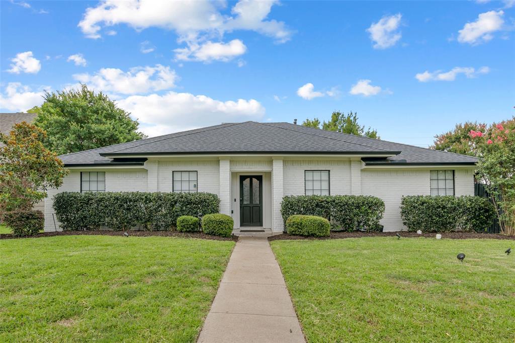 2600 Summertree Drive Property Photo 1
